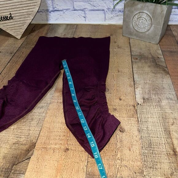 Lululemon Ebb & Flow Ruched Cropped Burgundy Leggings Size 6 - Picture 6 of 9